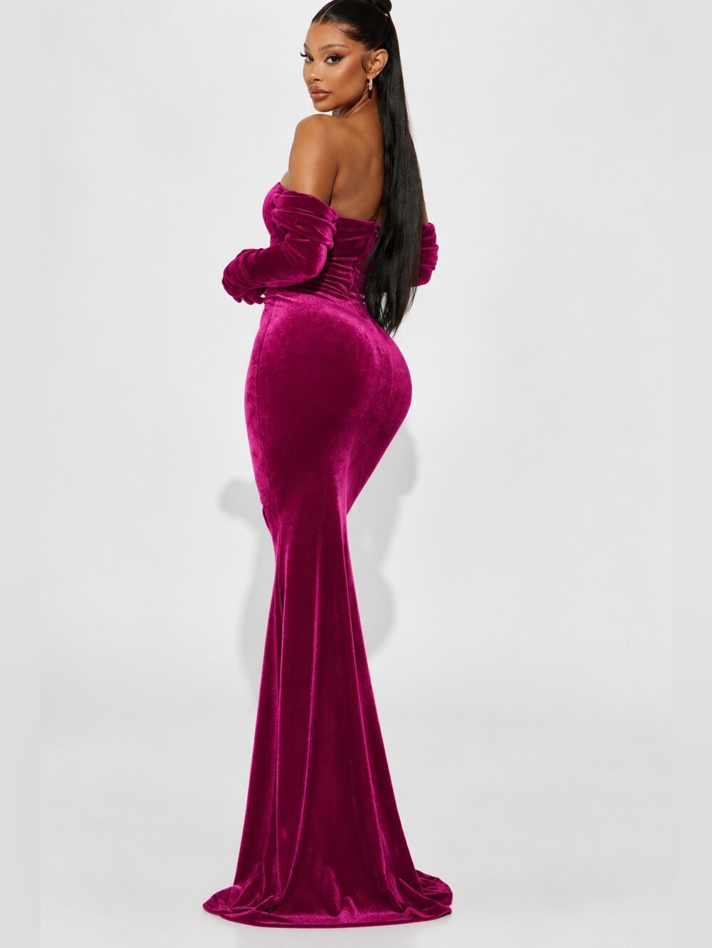 Off-Shoulder Velvet Mermaid Dress in Fuchsia